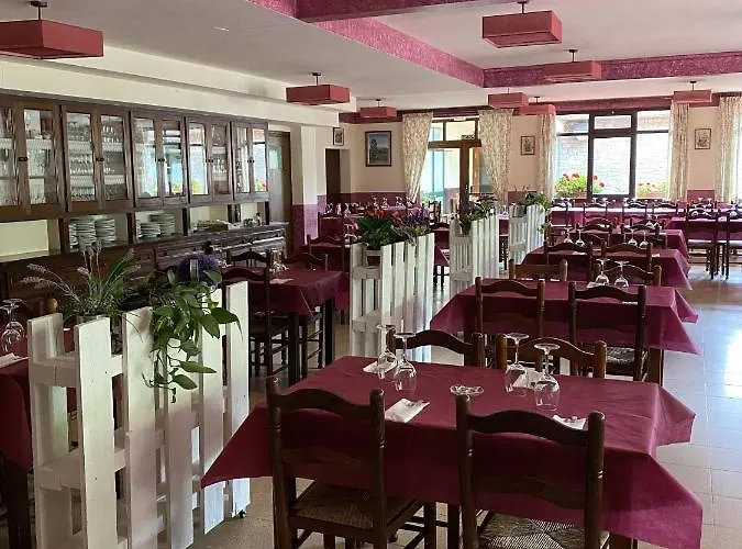 Hostatgeria I Restaurant Coll De Condreu
