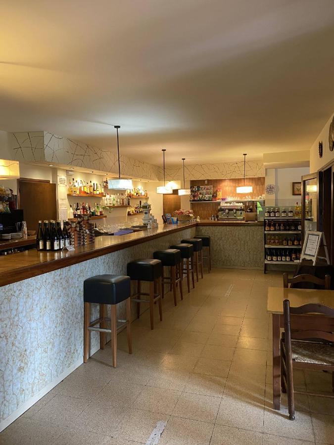 Hostatgeria I Restaurant Coll De Condreu Gasthuis *